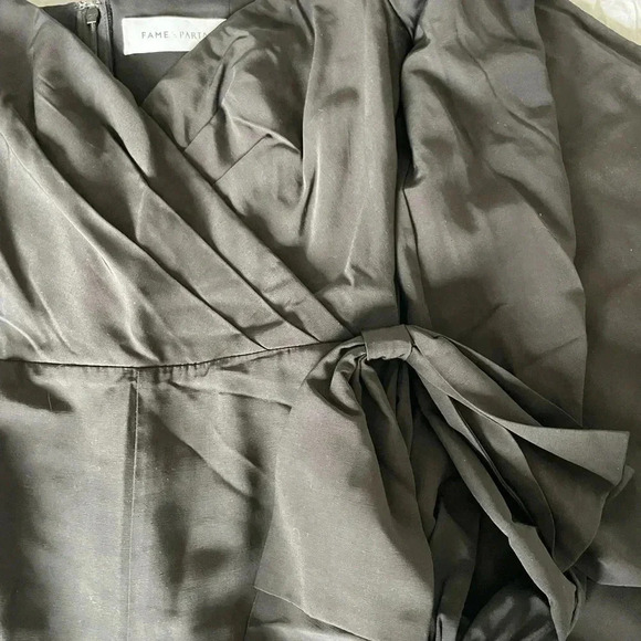 Fame and Partners black side bow romper - Picture 3 of 8